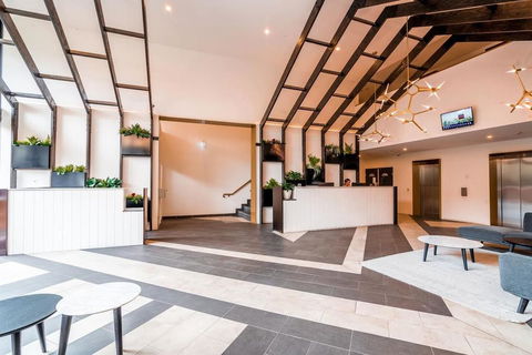 Luxury 2BR Yarra River Views WIFI-Netflix-Pool-Gym - Flights 2