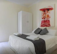 M102 Studio Gem in West Perth Free Tranzit Zone - Flights