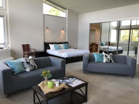 Macedon Ranges Hotel & Spa - Flights 2