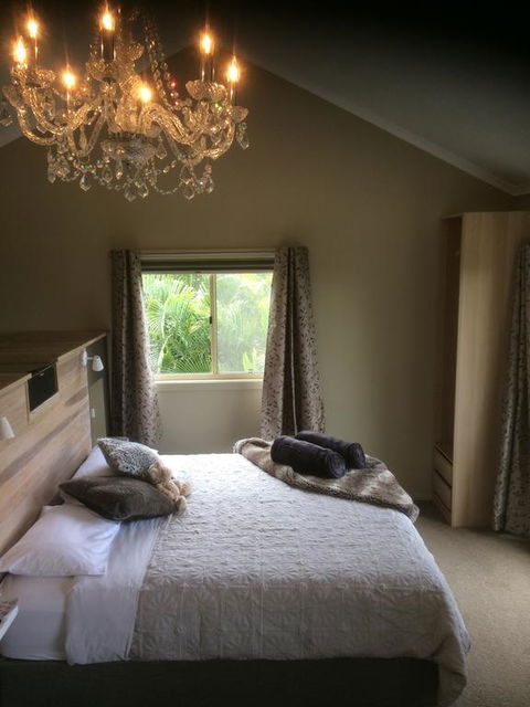 Maleny Luxury Cottages - Flights 3