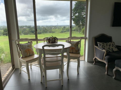 Maleny Views Holiday House - Flights 0