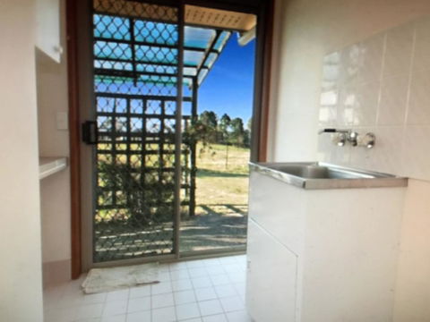 Maleny Views Holiday House - Flights 1