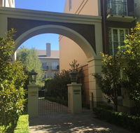 MCG Rod Laver City - Best Location in Melbourne - Flights