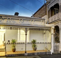 Melbourne Fitzroy Terrace - Flights
