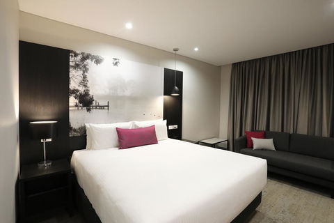 Mercure Tamworth - Flights 3