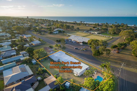 Moore Park Beach Motel - Flights 2
