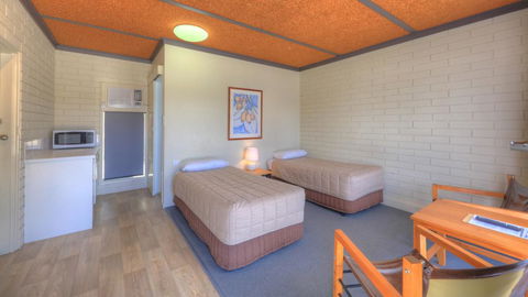 Motel Meneres - Flights 1
