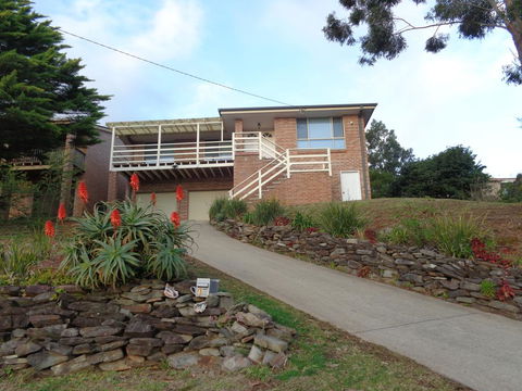 Mountain View Beach House - Flights 0