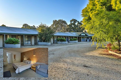 Mountain View Motor Inn & Holiday Lodges - Flights 2