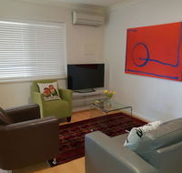 Mt.Lawley Superb 2 BR location Comfort style 3 - Flights