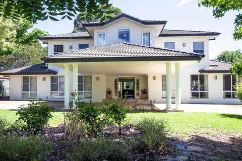 Mudgee Country Grandeur Home - Flights 0