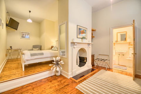Spencer Suites Albany - Flights 16