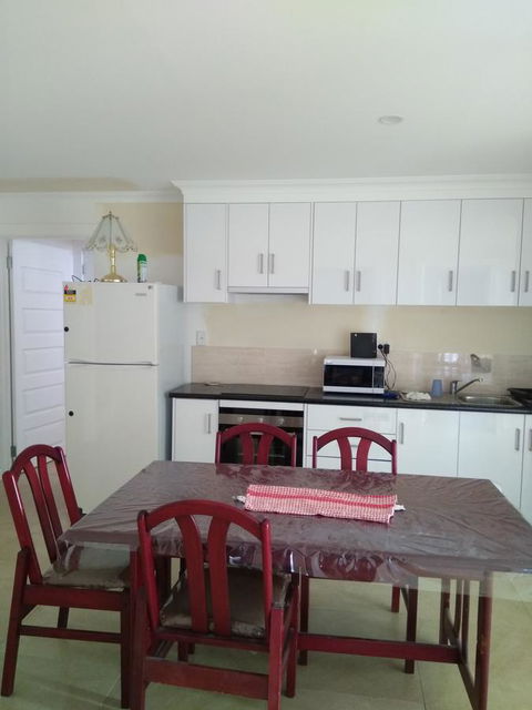 DIANELLA Budget Rooms Happy Place To Stay - Flights 8