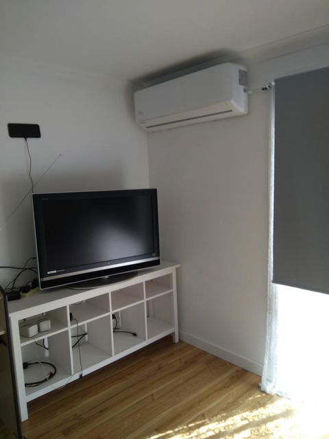 DIANELLA Budget Rooms Happy Place To Stay - Flights 32