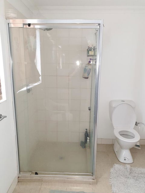 DIANELLA Budget Rooms Happy Place To Stay - Flights 12