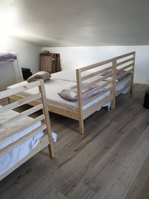 DIANELLA Budget Rooms Happy Place To Stay - Flights 21