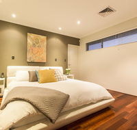 Ambar Villa Between City and Freo - Flights