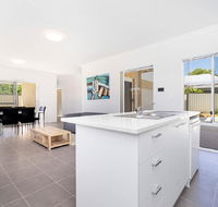 Victoria Park Town House - Flights