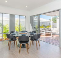 Karrinyup Waters Luxury House Rental - Flights