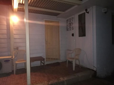 Affordable Inn - Flights 20
