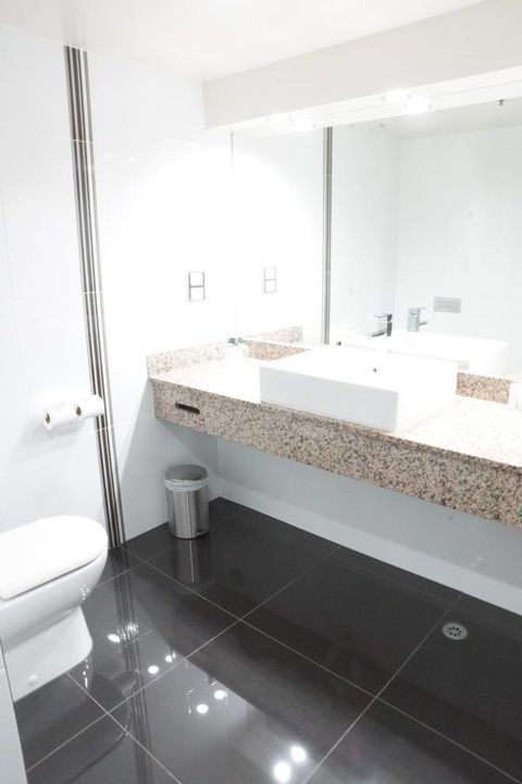 Hotel Grand Chancellor Launceston - Flights 24