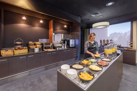 Best Western Plus Launceston - Flights 5