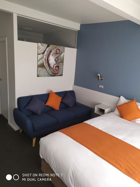 Waterfront Lodge Motel - Flights 13