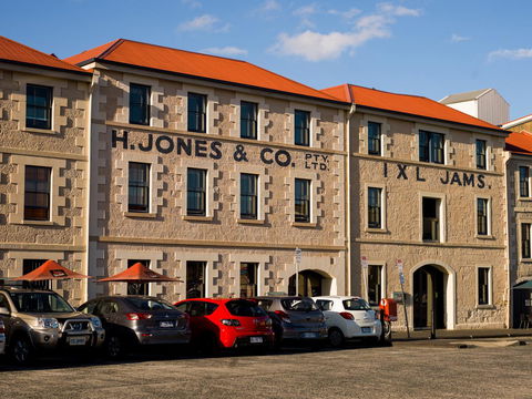 The Henry Jones Art Hotel - Flights 5