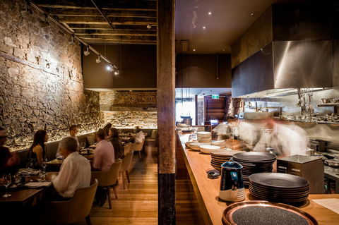The Henry Jones Art Hotel - Flights 17
