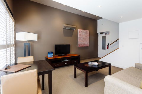 The Henry Jones Art Hotel - Flights 39