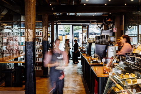 The Henry Jones Art Hotel - Flights 21