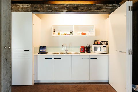 The Henry Jones Art Hotel - Flights 31