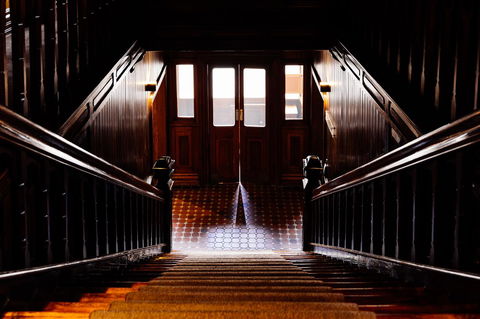 The Henry Jones Art Hotel - Flights 19