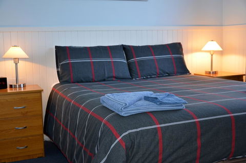 Castaway Holiday Apartments - Flights 26