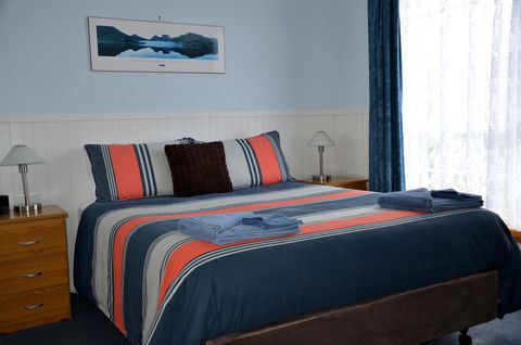 Castaway Holiday Apartments - Flights 15