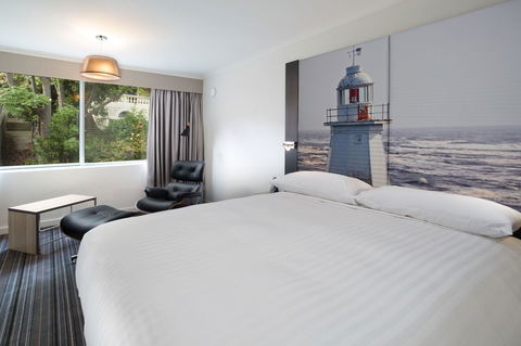 Mercure Launceston - Flights 12