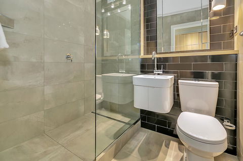Mercure Launceston - Flights 4