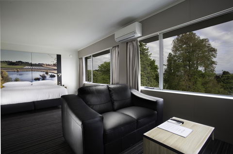 Mercure Launceston - Flights 8
