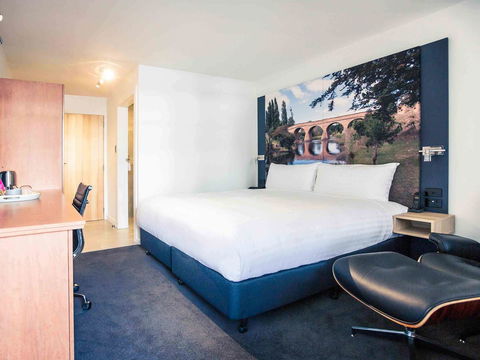Mercure Launceston - Flights 37