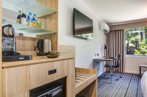 Mercure Launceston - Flights 14