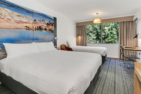 Mercure Launceston - Flights 6