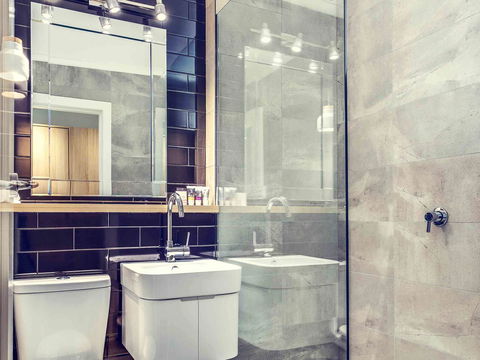 Mercure Launceston - Flights 32