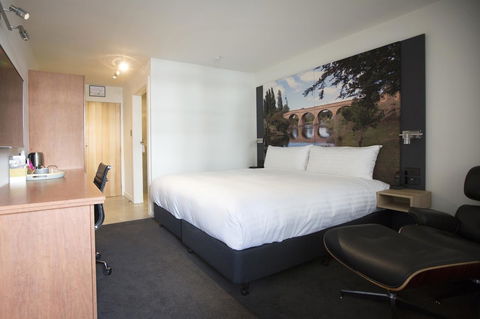 Hotel Launceston - Flights 1