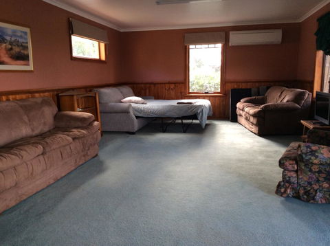 Our Cottage - Flights 5