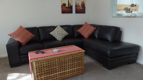 Karoola Cottage Self Contained - Flights 4