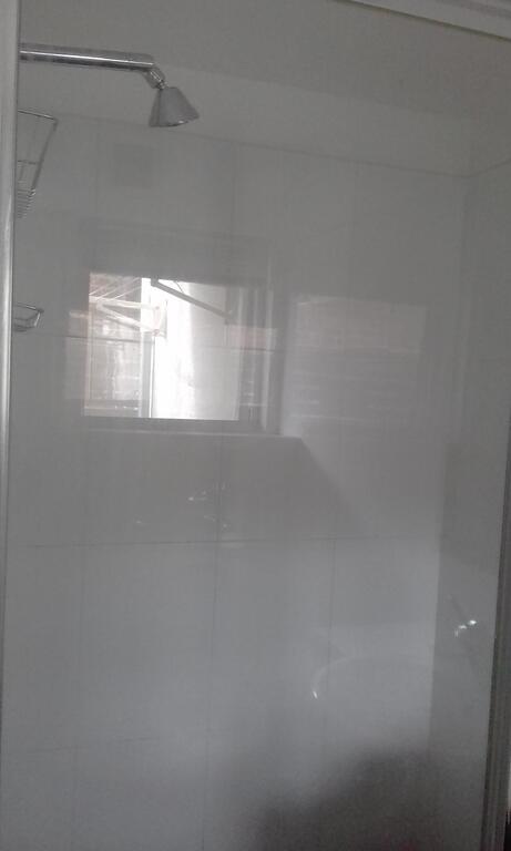 Nice Single Room In Modern Townhouse - Flights 2