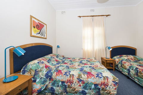 Ningana Heritage Houses - Flights 3
