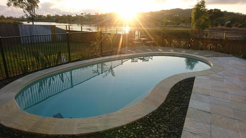 Palm Lakeside Holiday Home - Bowen, Whitsundays, Queensland - Flights 0