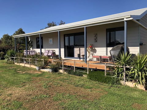 PANORAMA @ Lismar Lodge - Flights 0