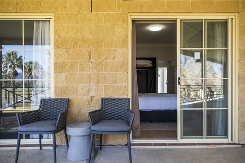 Parklands Resort & Conference Centre - Flights 1